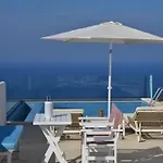 65 Stairs τo ηeaven Private Pool Ferienhaus